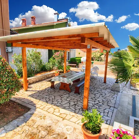 Mile 1249 Appartement Fažana